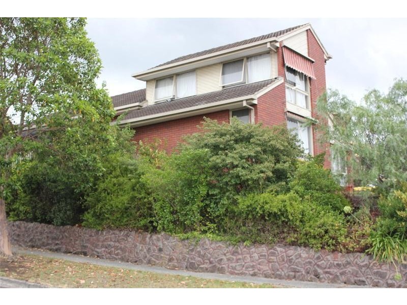 30 William Hovel Drive, Endeavour Hills VIC 3802