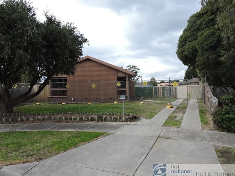 8 Muirkirk Close, Endeavour Hills VIC 3802