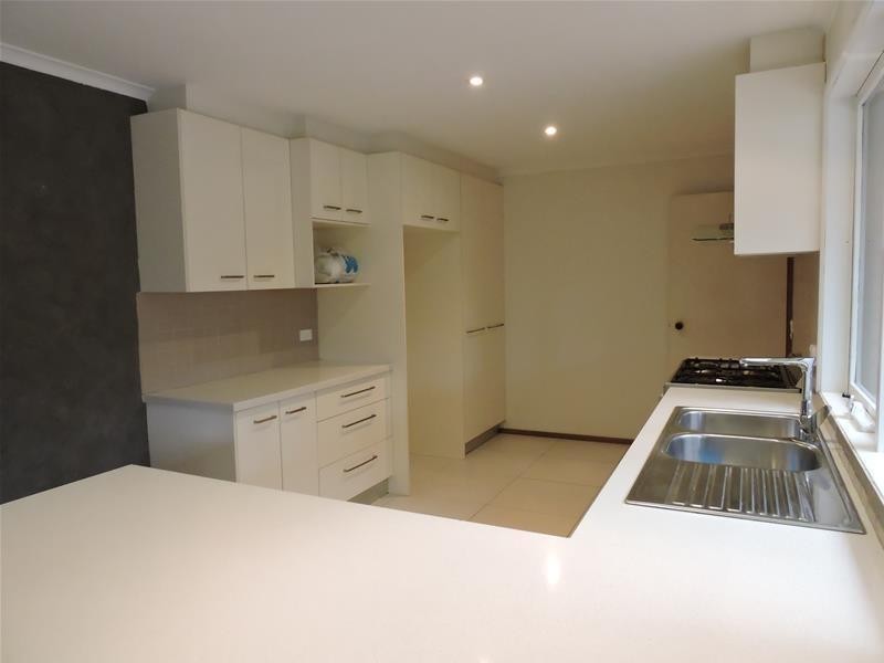 36 Grove End Road, Endeavour Hills VIC 3802