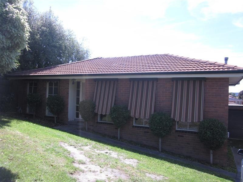 14 Hellyer Way, Endeavour Hills VIC 3802