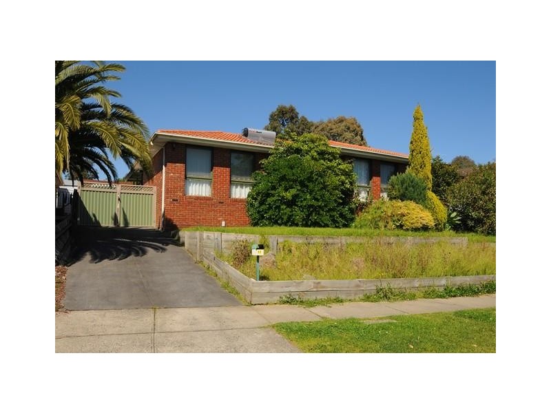 17 Clifton Way, Endeavour Hills VIC 3802