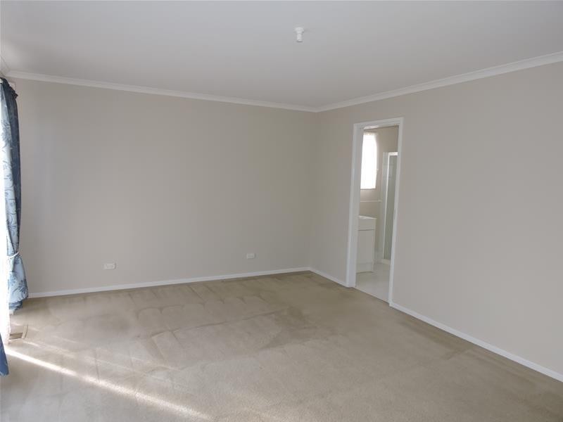 8 Wimpole Street, Noble Park North VIC 3174