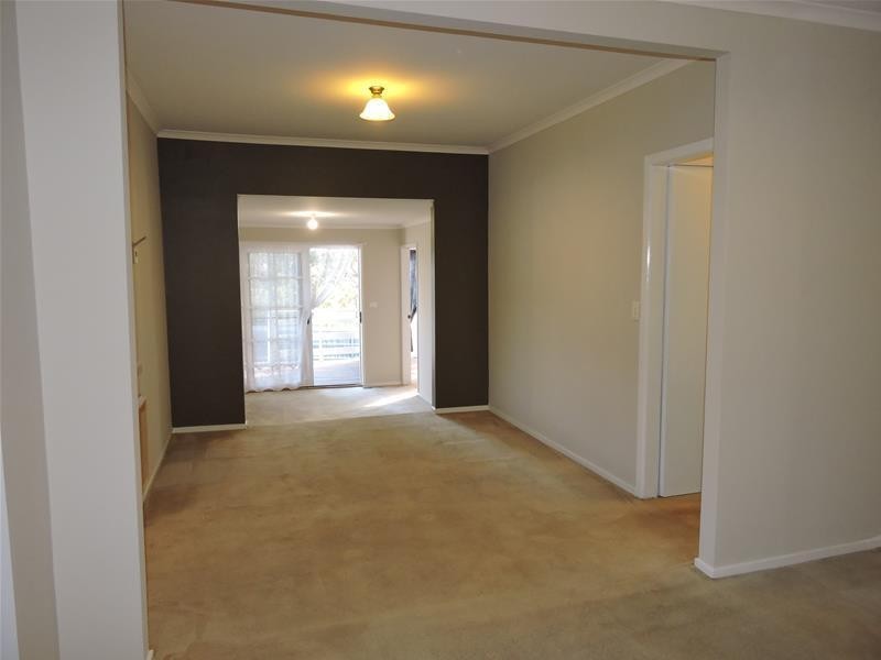 8 Wimpole Street, Noble Park North VIC 3174