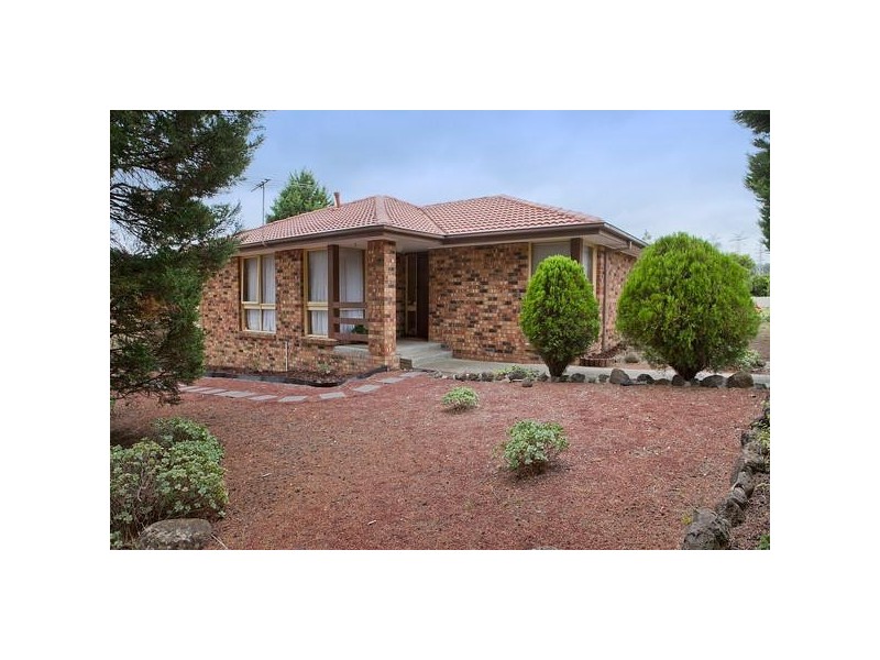 24 Clydebank Avenue, Endeavour Hills VIC 3802