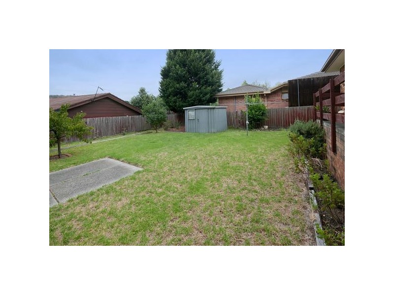 24 Clydebank Avenue, Endeavour Hills VIC 3802