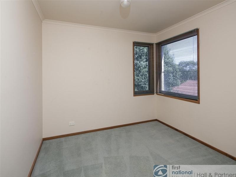 13 Tarrangower Place, Berwick VIC 3806