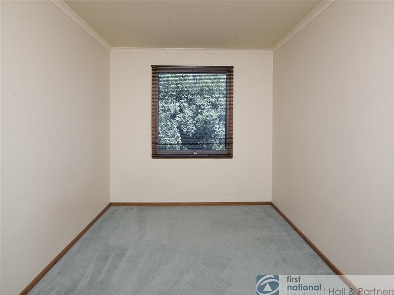 13 Tarrangower Place, Berwick VIC 3806