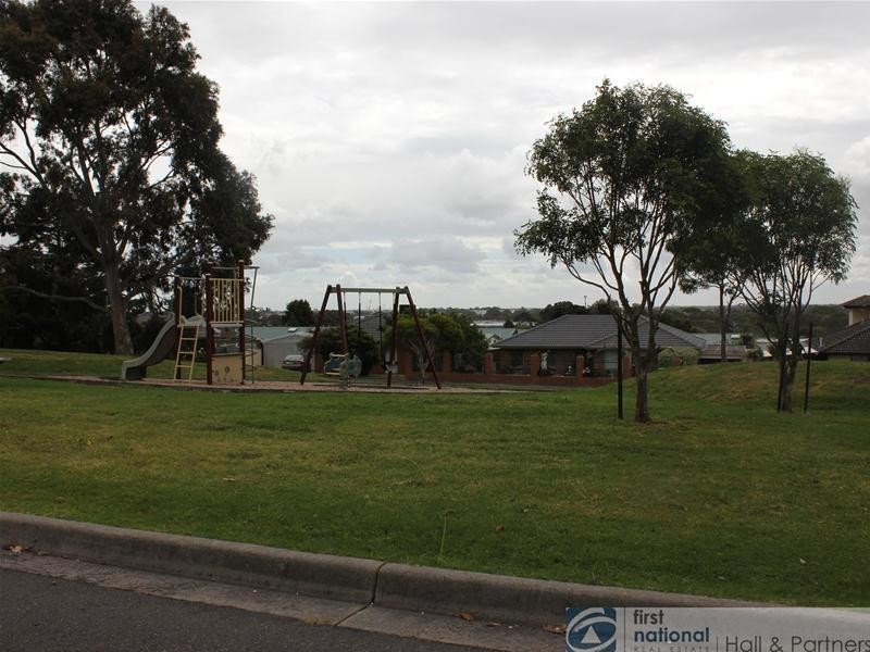 13 Gumbuya Close, Eumemmerring VIC 3177