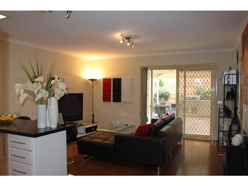 1/9-11 Hennessy Way, Dandenong North VIC 3175