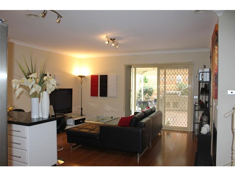 1/9-11 Hennessy Way, Dandenong North VIC 3175