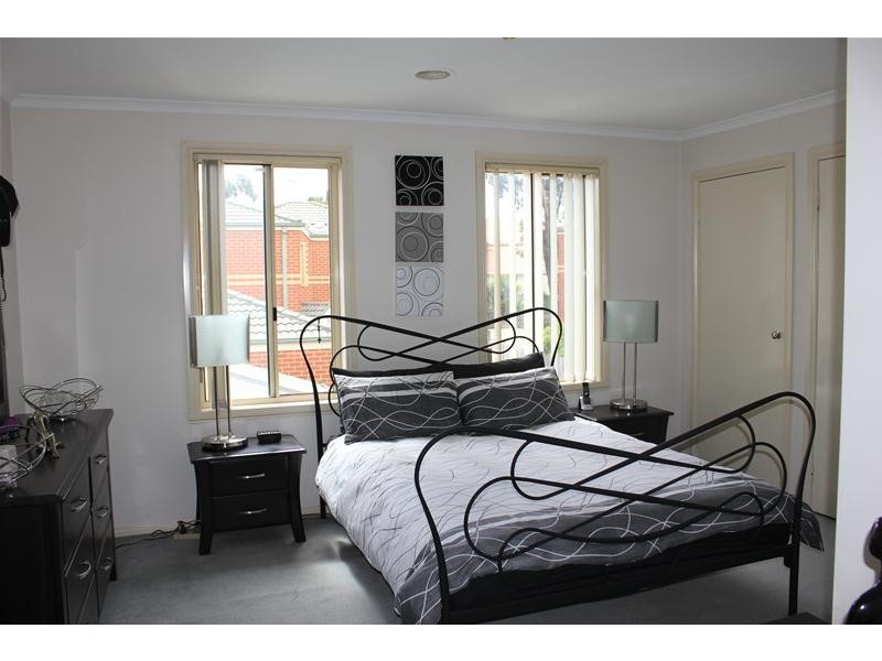 1/9-11 Hennessy Way, Dandenong North VIC 3175