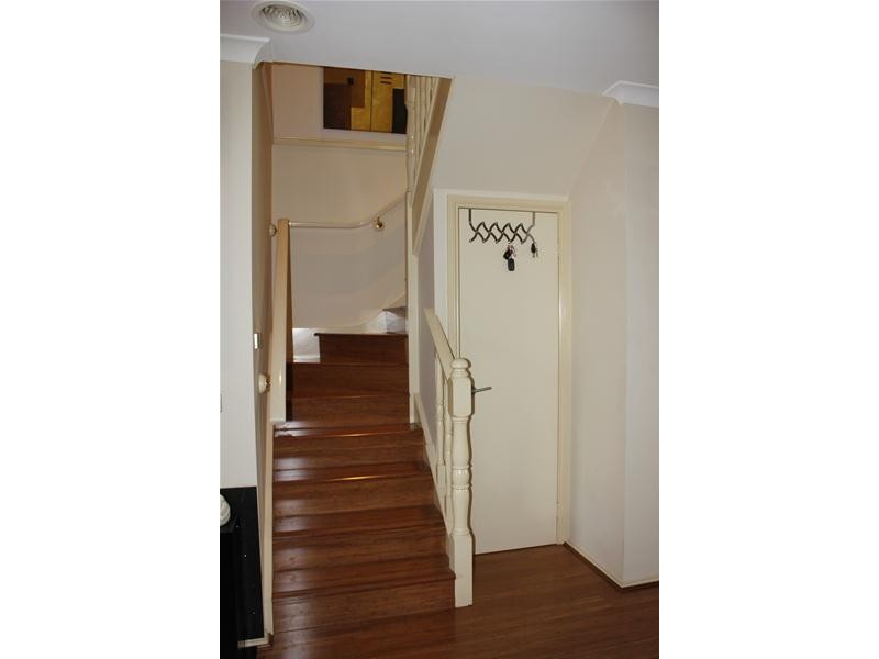 1/9-11 Hennessy Way, Dandenong North VIC 3175