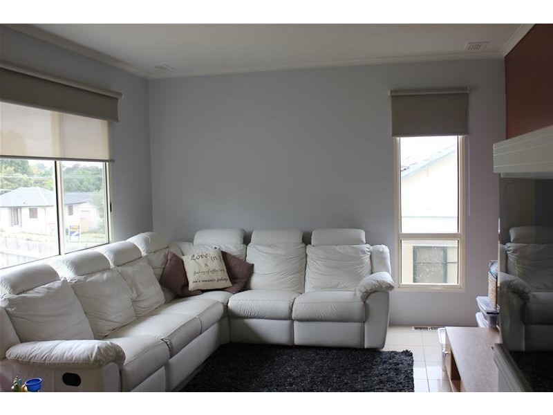 35 Laurel Avenue, Doveton VIC 3177