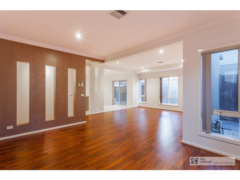 28 Tilbavale Close, Hallam VIC 3803