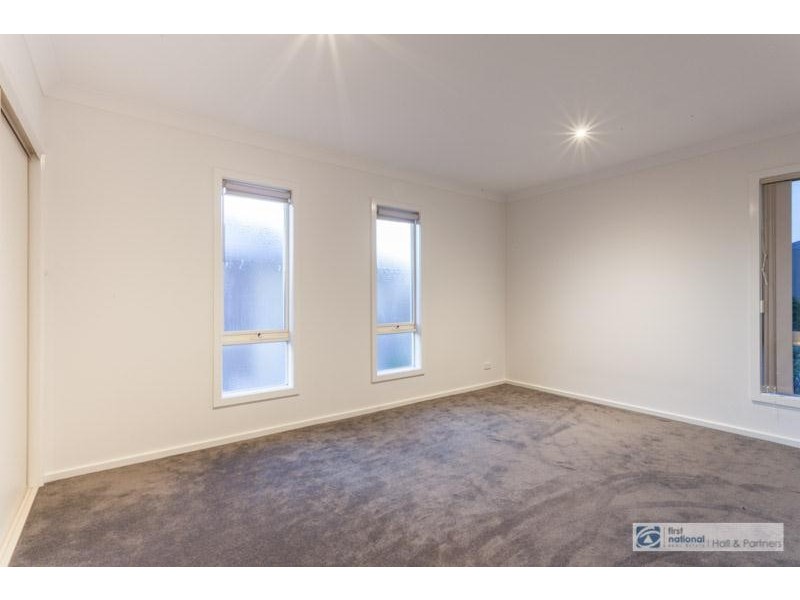 28 Tilbavale Close, Hallam VIC 3803