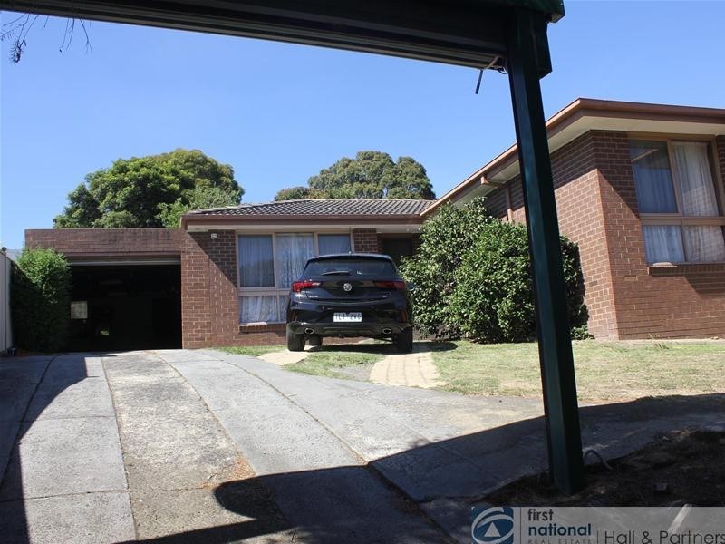 32 Scotsburn Way, Endeavour Hills VIC 3802