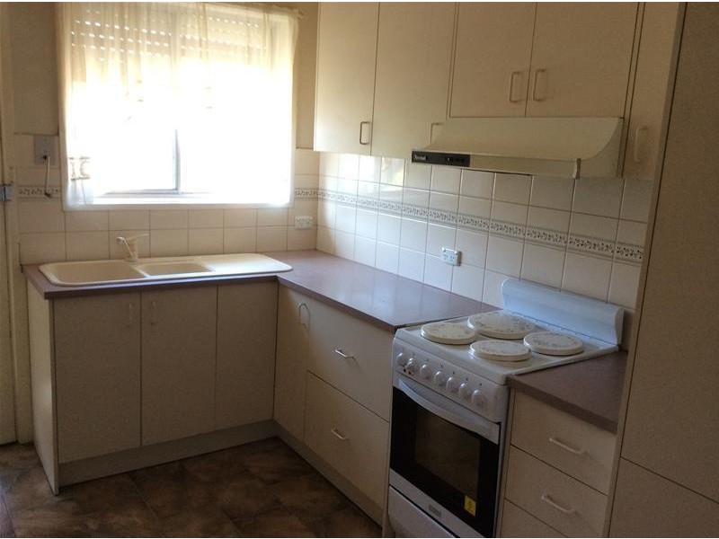 2/52 Potter Street, Dandenong VIC 3175