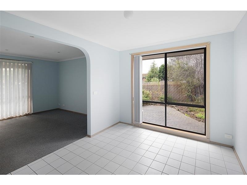 1/56 Arthur Phillip Drive, Endeavour Hills VIC 3802