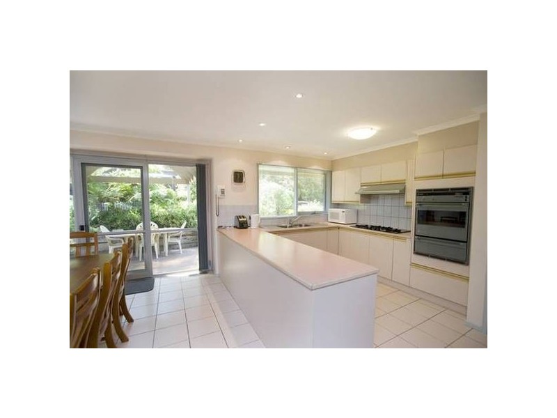 4 McCardle Court, Endeavour Hills VIC 3802