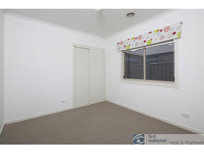 9 Elderberry Way, Pakenham VIC 3810