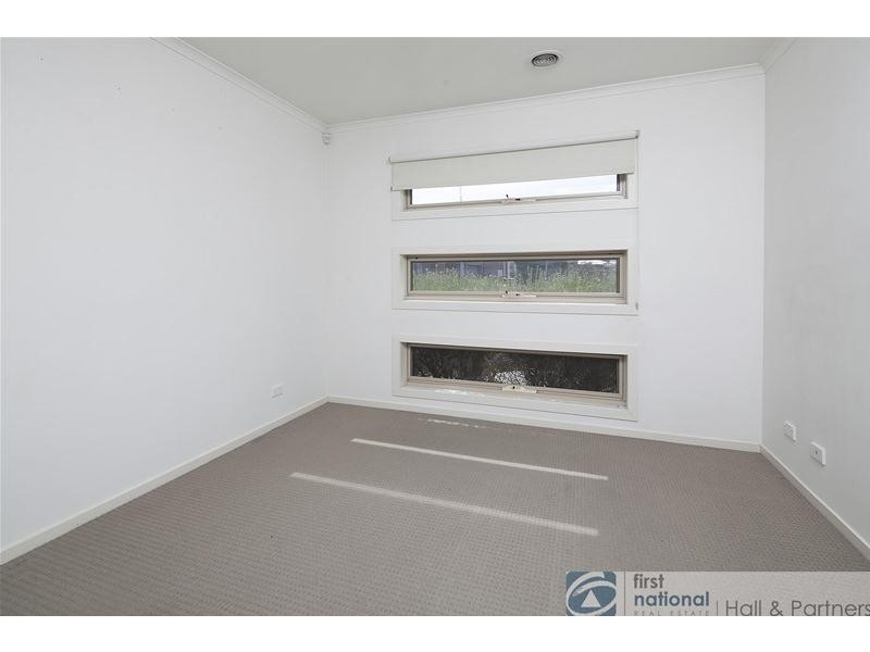 9 Elderberry Way, Pakenham VIC 3810