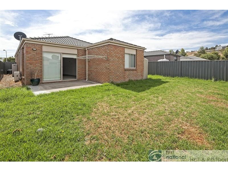 9 Elderberry Way, Pakenham VIC 3810