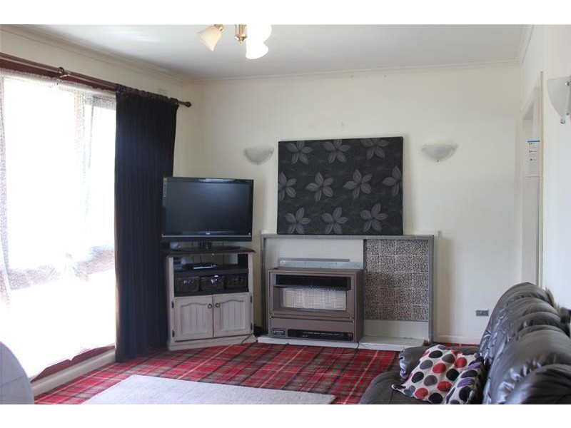 9 Charles Avenue, Hallam VIC 3803