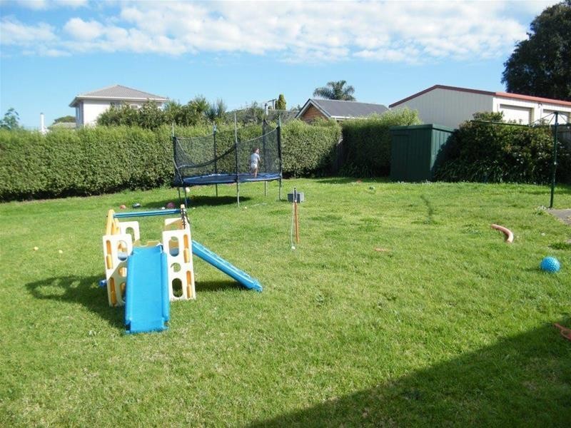 9 Charles Avenue, Hallam VIC 3803