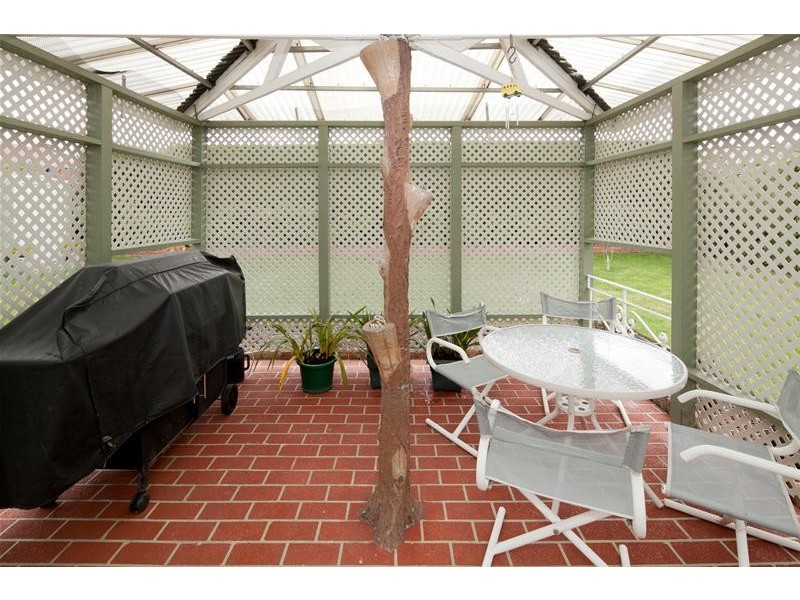 90 Princes Highway, Hallam VIC 3803