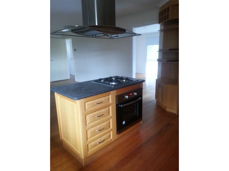 17 Westminster Avenue, Dandenong North VIC 3175