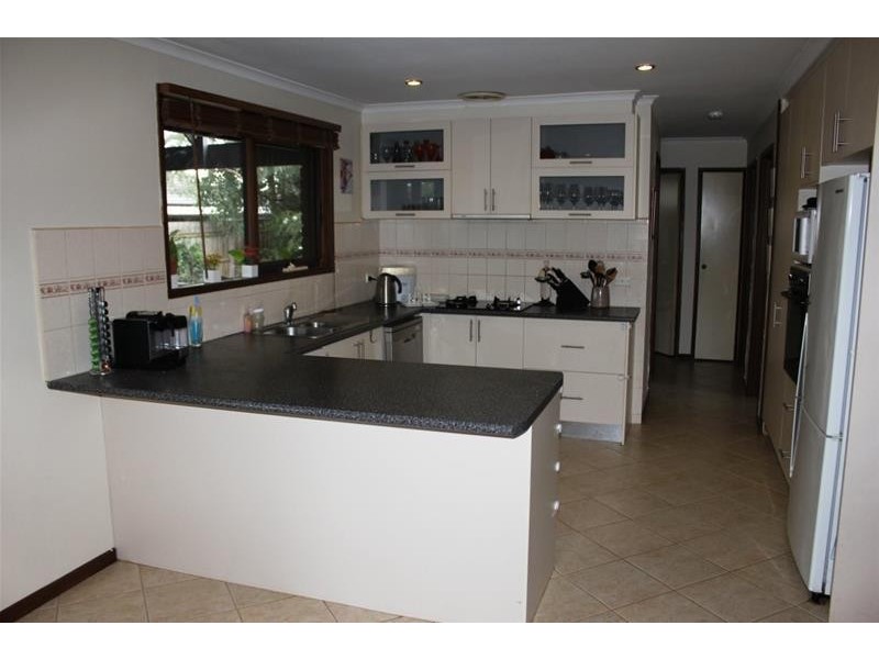 5 Tara Place, Noble Park North VIC 3174