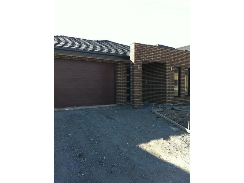 116 Clarenden Drive, Keysborough VIC 3173