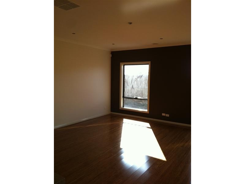 116 Clarenden Drive, Keysborough VIC 3173