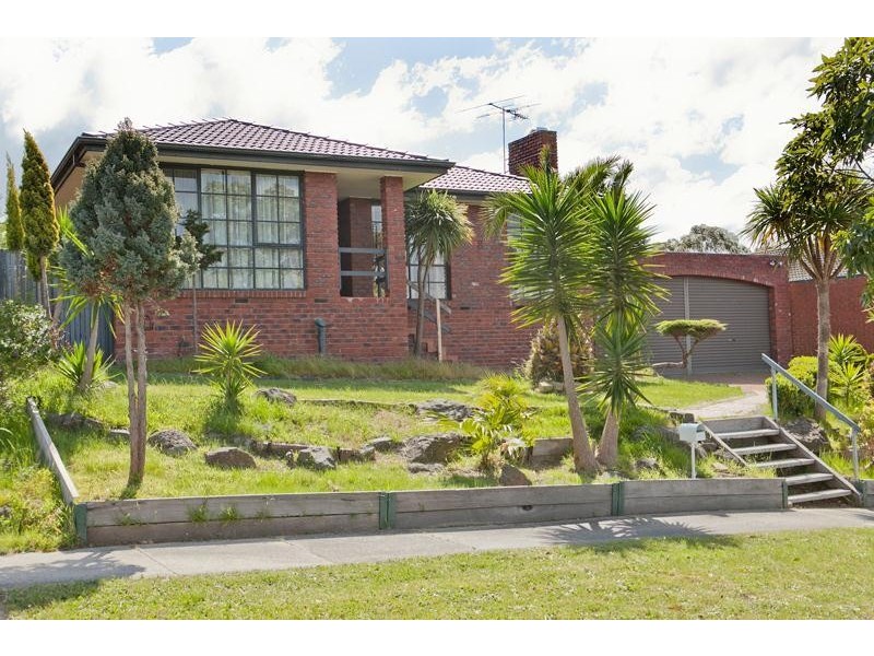 8 Pejaro Place, Endeavour Hills VIC 3802