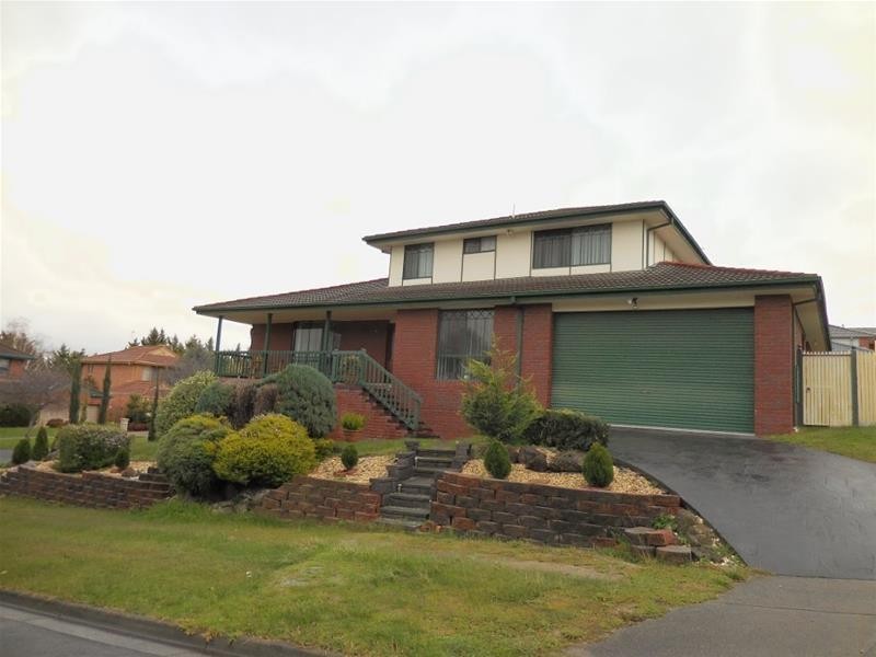 20 Edward Freeth Drive, Endeavour Hills VIC 3802