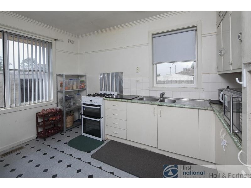 28 Curtin Crescent, Dandenong North VIC 3175