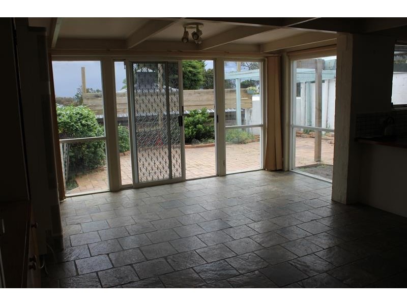 68 Heatherton Road, Endeavour Hills VIC 3802