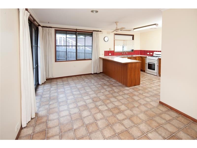 24 Lipton Drive, Dandenong North VIC 3175