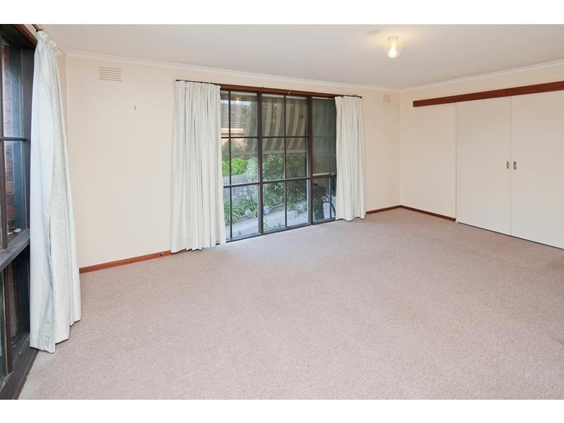 24 Lipton Drive, Dandenong North VIC 3175