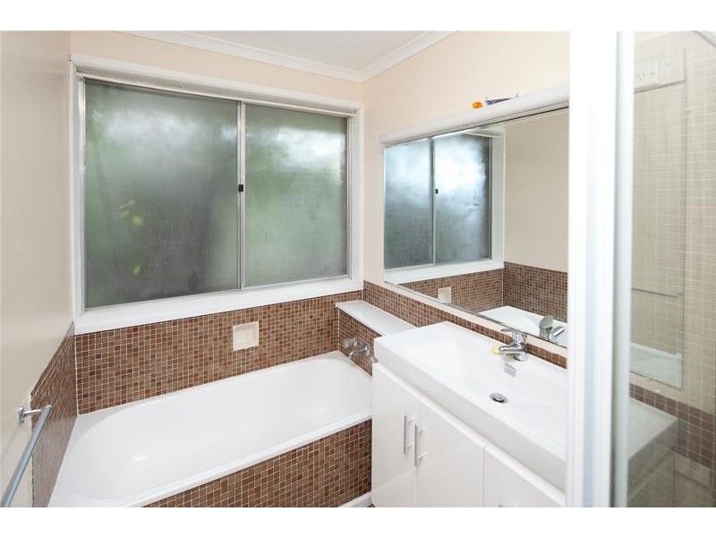 24 Lipton Drive, Dandenong North VIC 3175