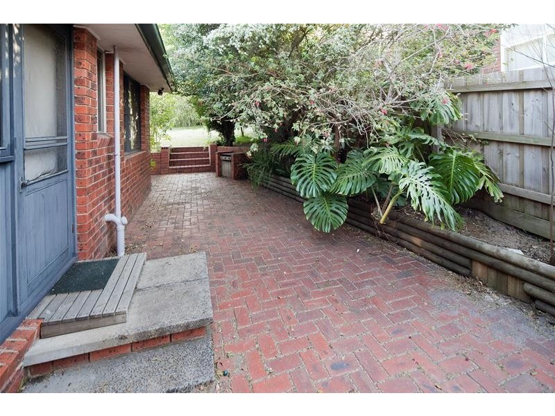 24 Lipton Drive, Dandenong North VIC 3175