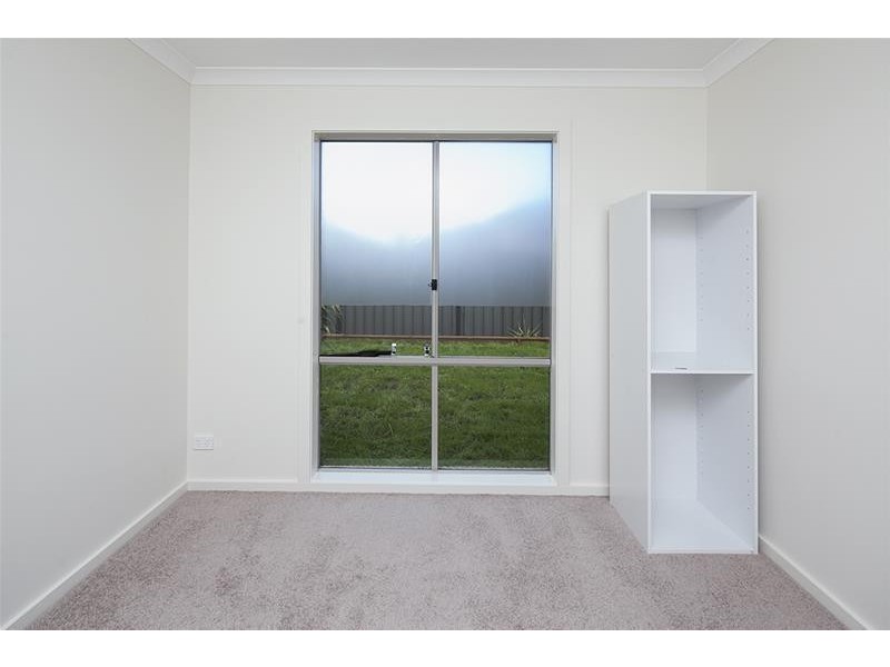 12 Morphetville Street, Clyde North VIC 3978