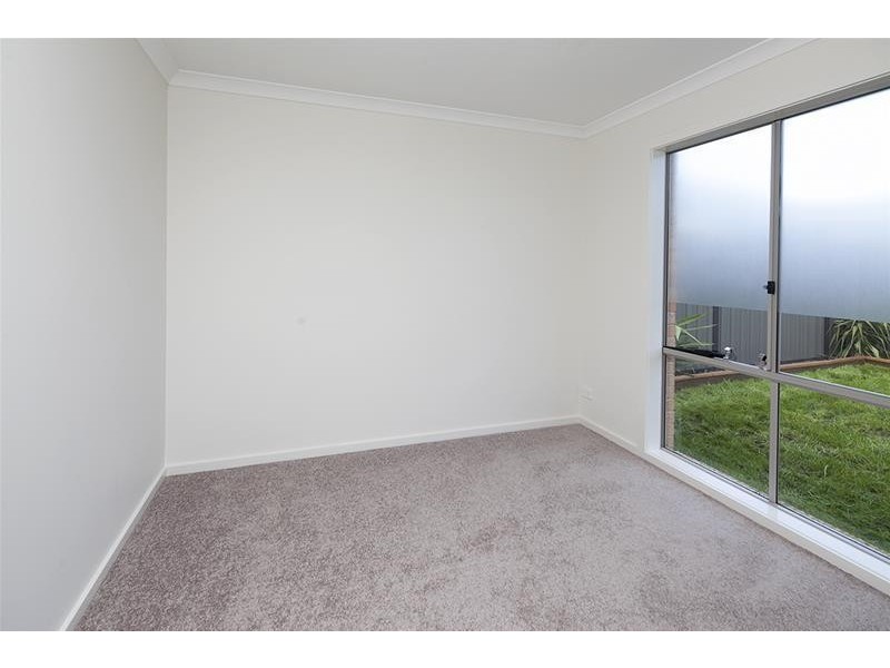 12 Morphetville Street, Clyde North VIC 3978