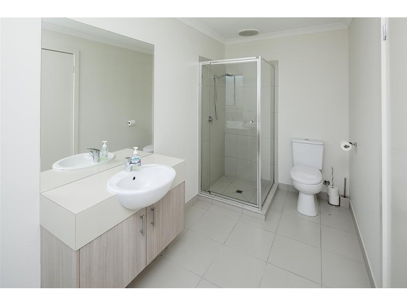 12 Morphetville Street, Clyde North VIC 3978