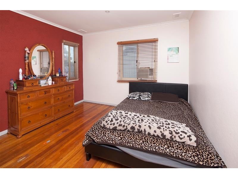 10 Menzies Avenue, Dandenong North VIC 3175