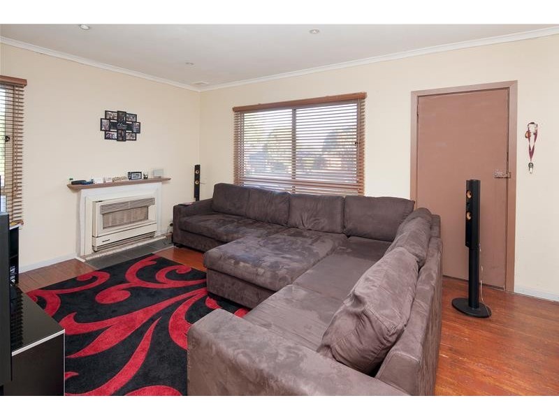 10 Menzies Avenue, Dandenong North VIC 3175