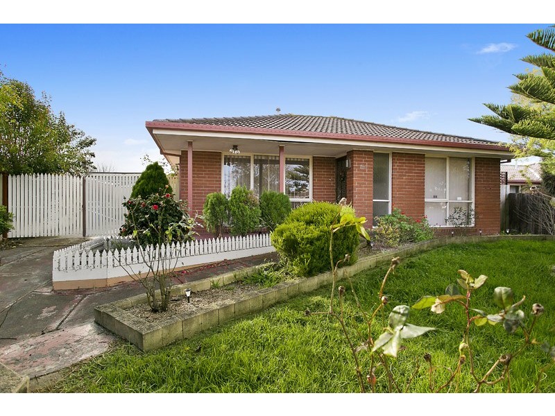 80 Oaktree Drive, Hampton Park VIC 3976