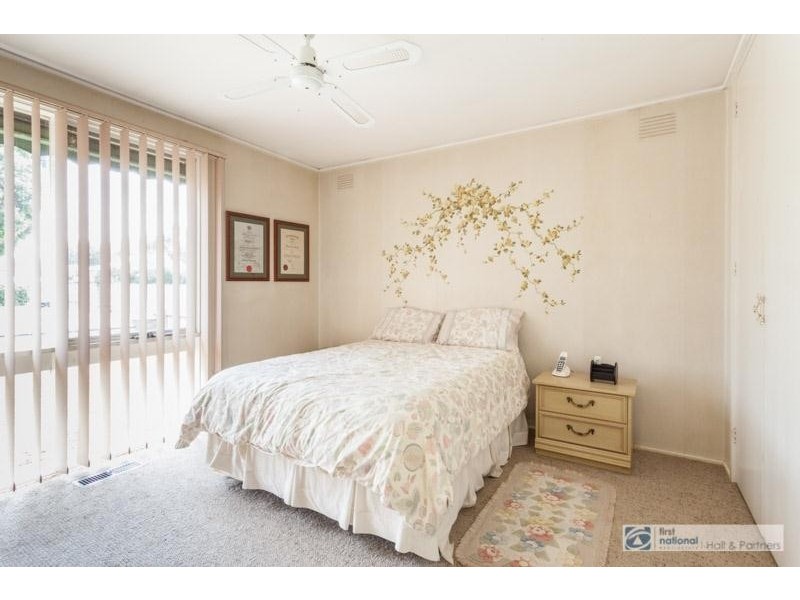 16 Mangana Drive, Mulgrave VIC 3170