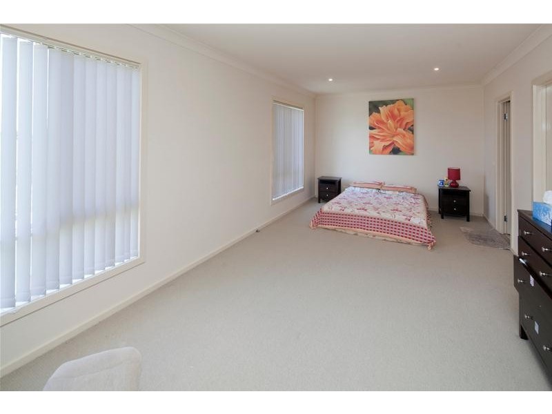 28 Tilbavale Close, Hallam VIC 3803