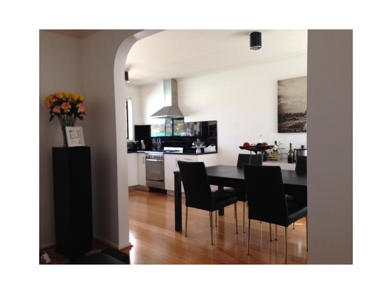 2/8 Market Street, Dandenong VIC 3175